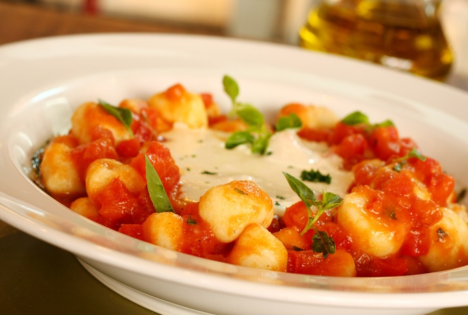 Gnocchi al Pomodoro con Fonduta di Stracchino Zena